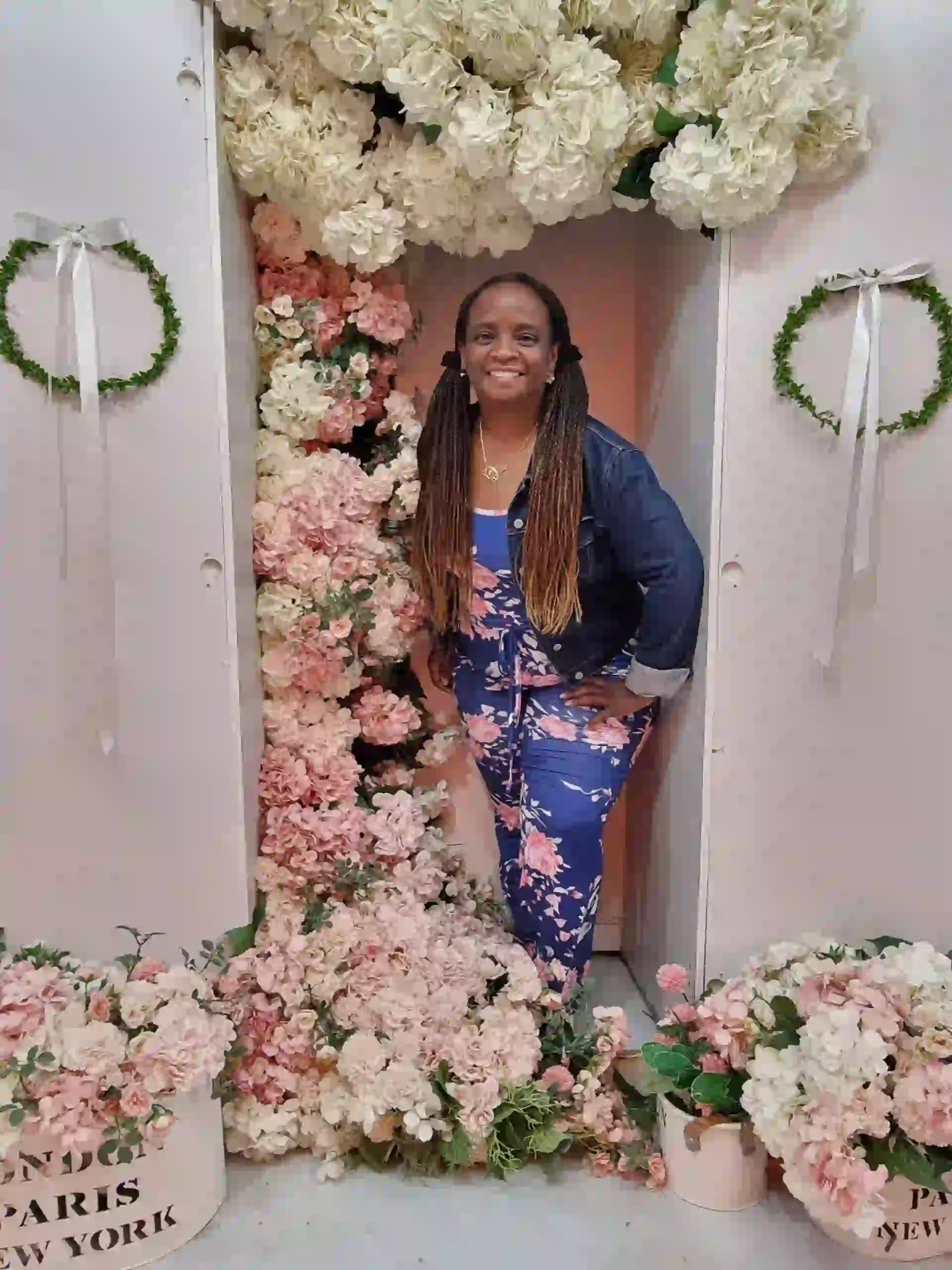 Stacey, in the flowers, Cheongdo, photo studio